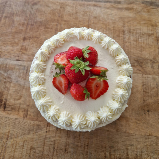 SEIZOEN VOORBIJ | Aardbei room chiffon taart