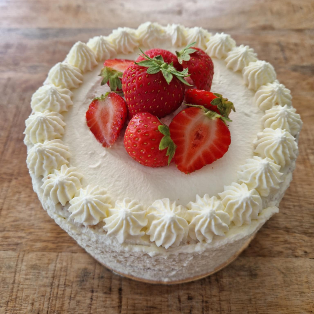 SEIZOEN VOORBIJ | Aardbei room chiffon taart