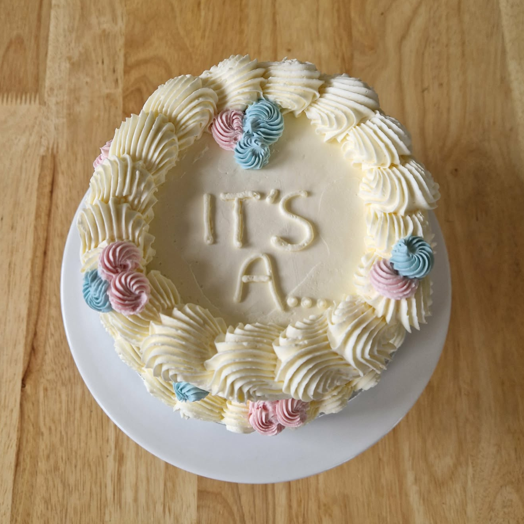 Gender reveal taart